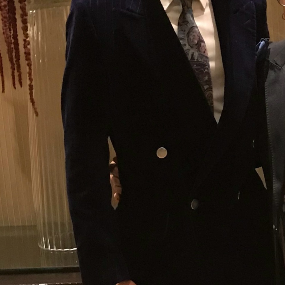 Men's Velvet Double-Breasted Navy Blazer with golden buttons. Size 34 R. - Picture 4 of 8